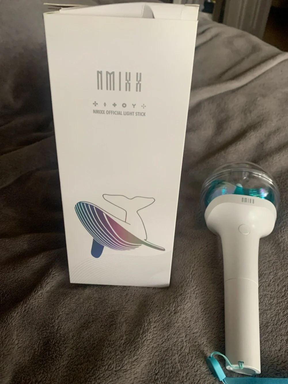 White and Teal Lightstick - (Blue)